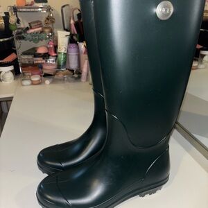 Ugg matte Shelby rain boots NEW